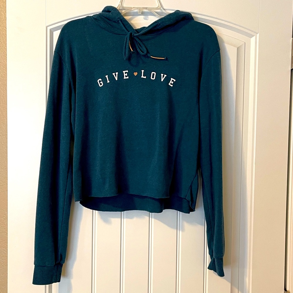 Spiritual Gangster “Give Love” Crop Hoodie